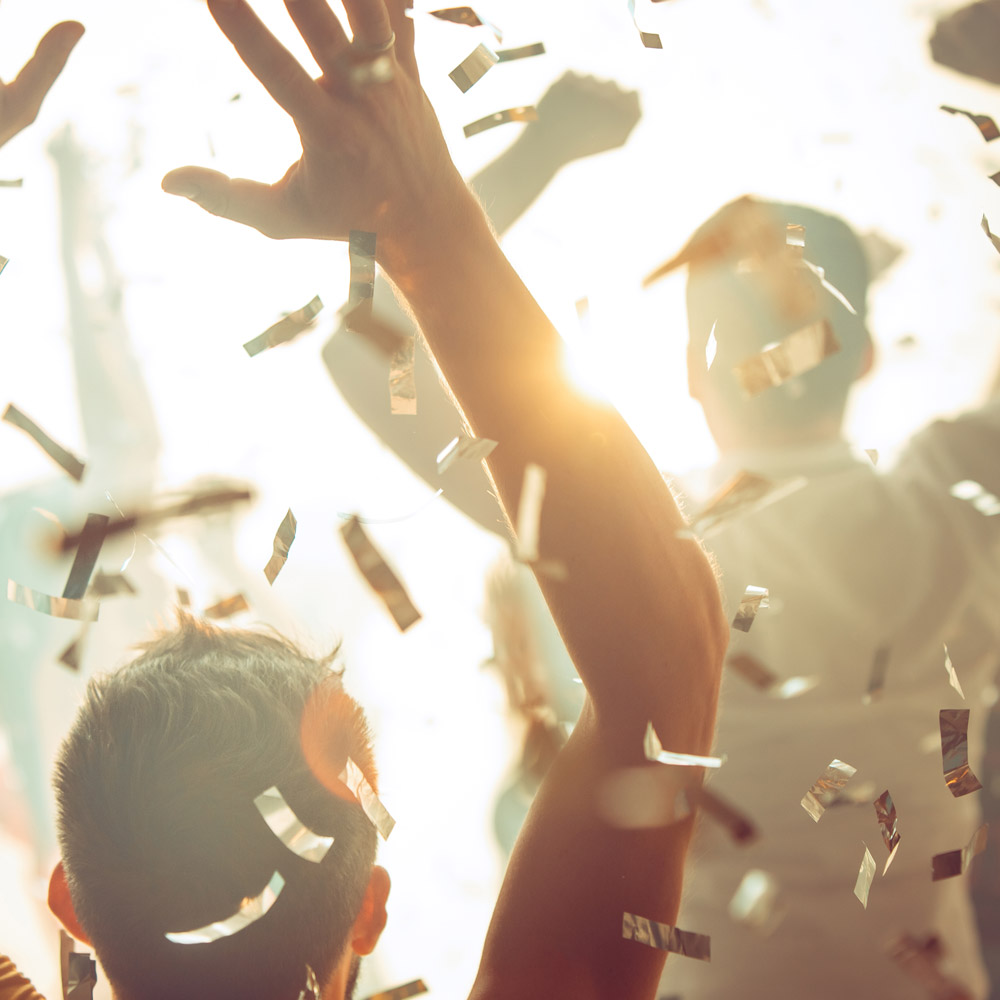 dansar-event Dansar på event. Eventfotografen fångar glädjen på dansgolvet.