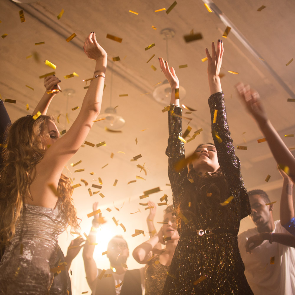 dansgolv Glädjen på dansgolvet fångat av eventfotograf. Vill ni med ha hjälp med eventfotografering?